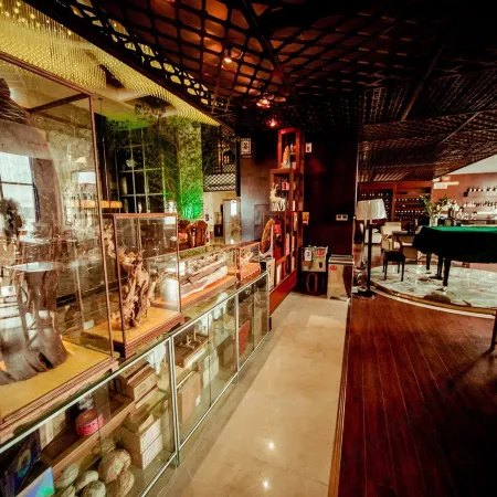 Floral Hotel · YunFu City King Royal Hotel