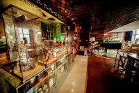 Floral Hotel · YunFu City King Royal Hotel