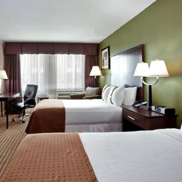 DoubleTree by Hilton Charlotte City Center Hotels near Bank of America Stadium