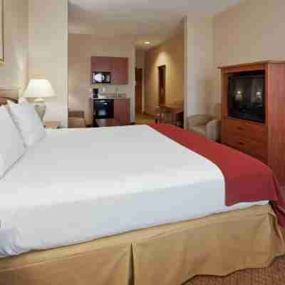 Holiday Inn Express & Suites Carson City Rooms