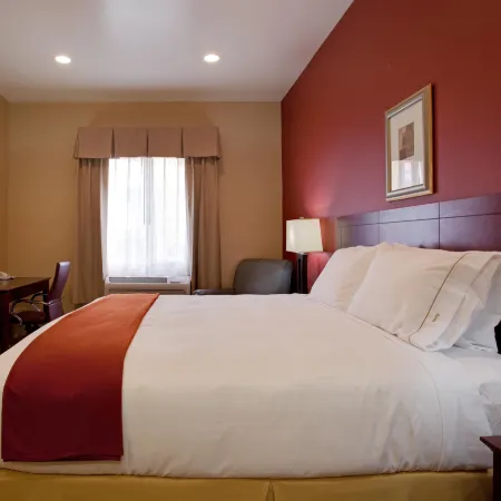 Holiday Inn Express & Suites Los Angeles Airport Hawthorne