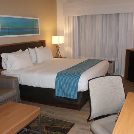 Holiday Inn Express Pittsburgh-North (Harmarville) by IHG