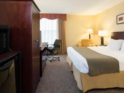 スタンダードルーム ホリデイ・イン エクスプレス ワシントンDC イースト - アンドリューズ AFBの写真