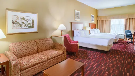 Holiday Inn Express & Suites Woodbridge