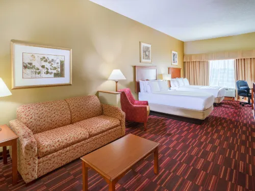 Holiday Inn Express & Suites Woodbridge Hotels in Woodbridge