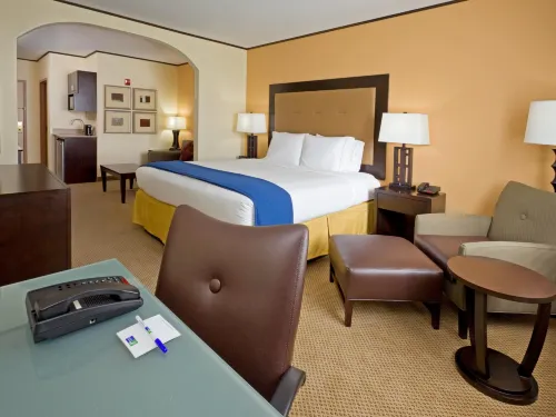 Holiday Inn Express & Suites Absecon-Atlantic City Area Hotels in Absecon
