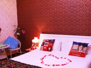 Wuzhen About Happiness Crochet Theme Inn