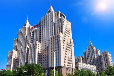 Kaixuanmen Hotel (Yiling Health Center)
