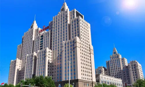 Kaixuanmen Hotel (Yiling Health Center)