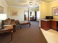 Holiday Inn Express & Suites Greenville by IHG