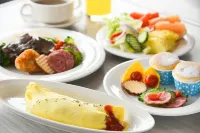 FX HOTEL TAINAN - breakfast