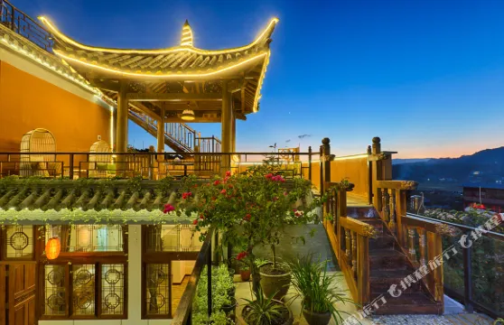 騰沖和順初鳥巢精品度假客棧