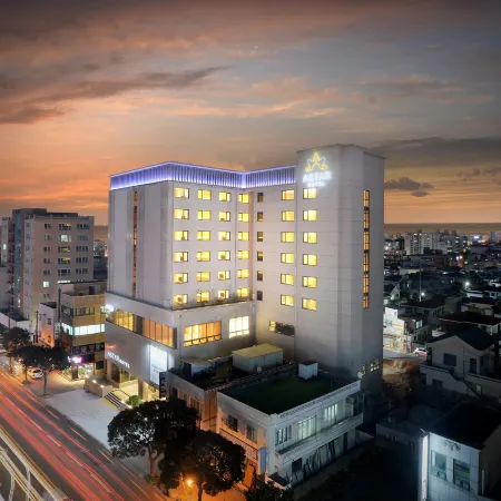 Astar Hotel Отели рядом с достопримечательностью «Храм Самсонхёль»