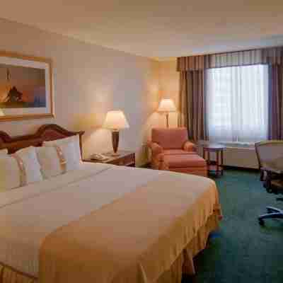 Holiday Inn ARLINGTON AT BALLSTON by IHG Rooms