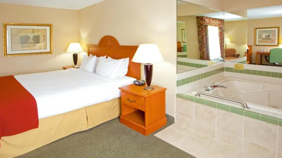 Holiday Inn Express & Suites Parkersburg - Mineral Wells