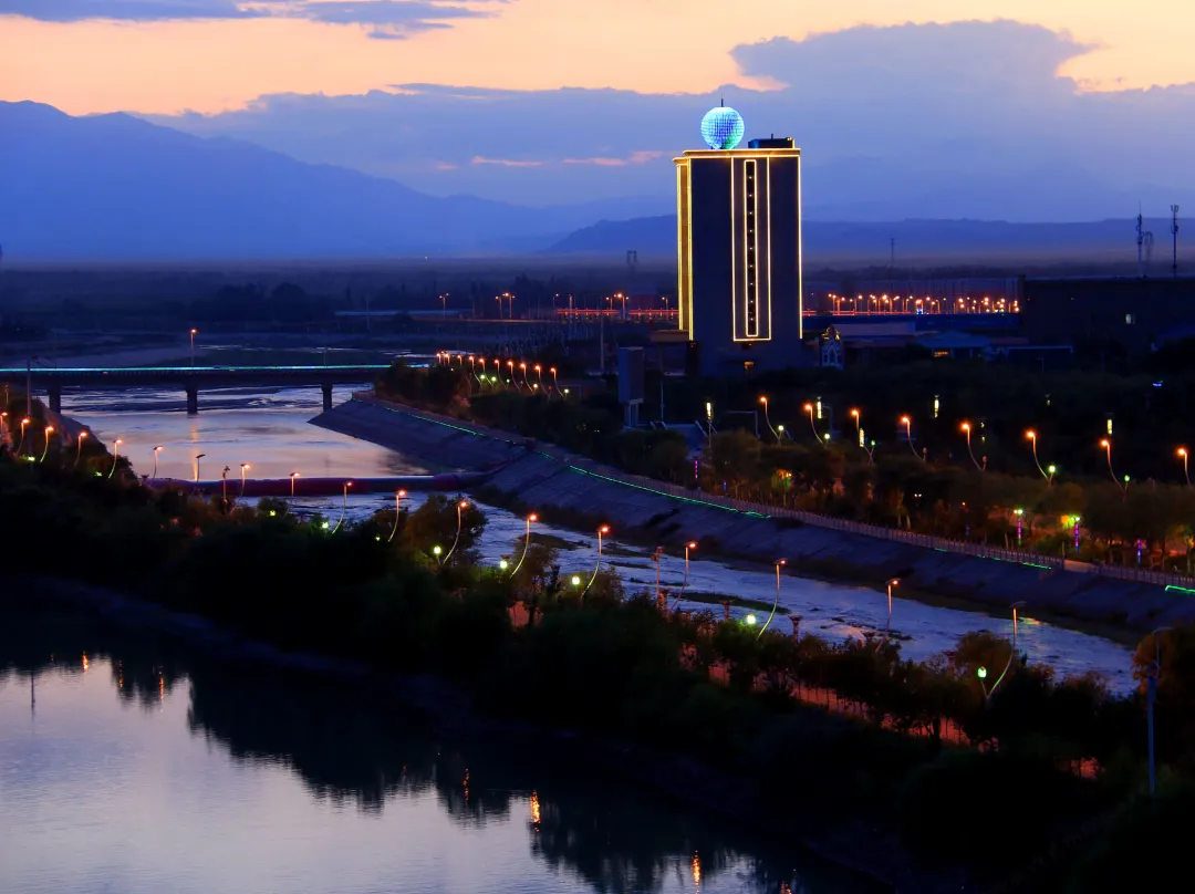 Home Inn Baiyun - Turpan