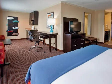 Holiday Inn Express & Suites North Kansas City Отели в г. Риверсайд