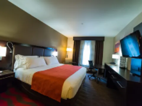 Holiday Inn Express & Suites ROCKINGHAM by IHG Hotels in Rockingham