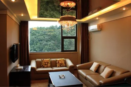 Tai Chi Hotel