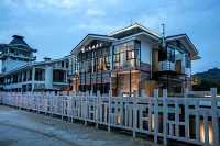 武夷山悅九曲ホテル（竹筏港） 武夷山九曲渓周辺のホテル