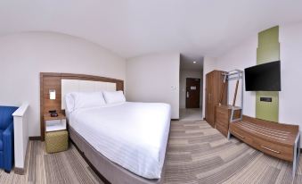 Holiday Inn Express & Suites Fort Worth West