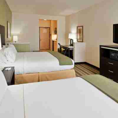 Holiday Inn Express & Suites BERKELEY by IHG Rooms
