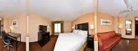 Holiday Inn Express & Suites CINCINNATI-BLUE ASH by IHG Hotels in Blue Ash
