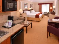 Holiday Inn Express & Suites Albany Hotels in Albany