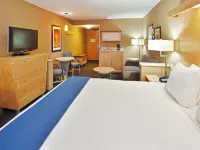 Holiday Inn Express & Suites Modesto-Salida Hotels in Salida