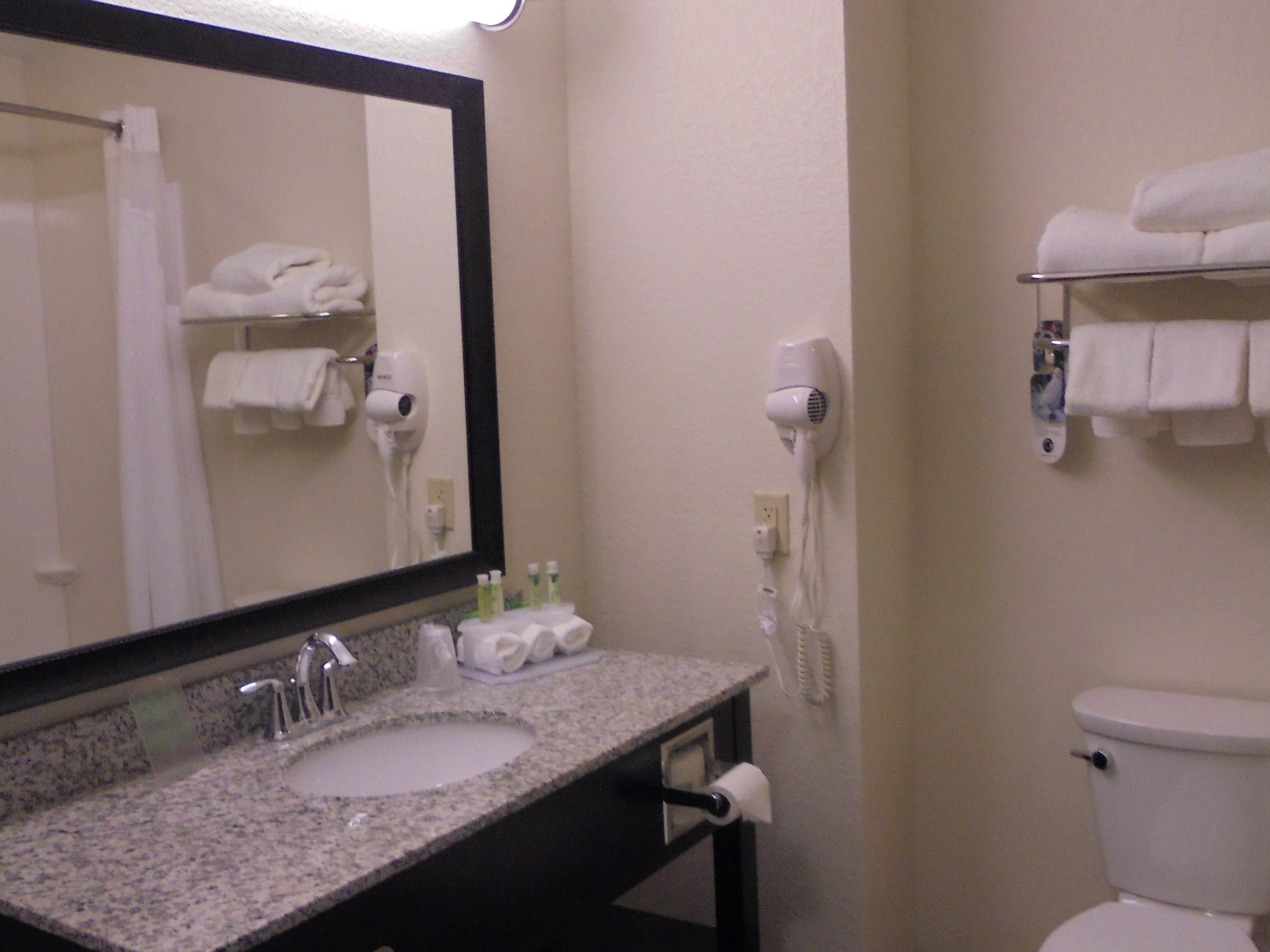 Holiday Inn Express & Suites Nevada, an Ihg Hotel