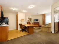 كاندلوود سويتس ويتشيتا فولز آت مورين ستري ت باي آيتش جي