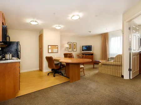 Candlewood Suites Wichita Falls @ Maurine ST.