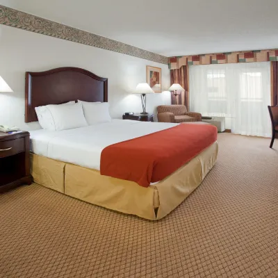 Comfort Inn & Suites Boulder Hotels near Celestial Seasonings