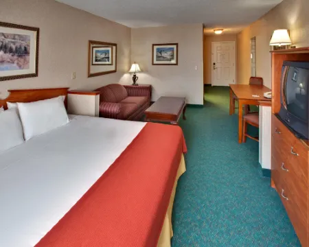 Holiday Inn Express & Suites VERMILLION by IHG Hotels in Clay County