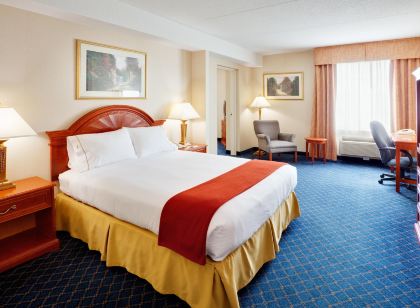 Holiday Inn Express & Suites Barrie