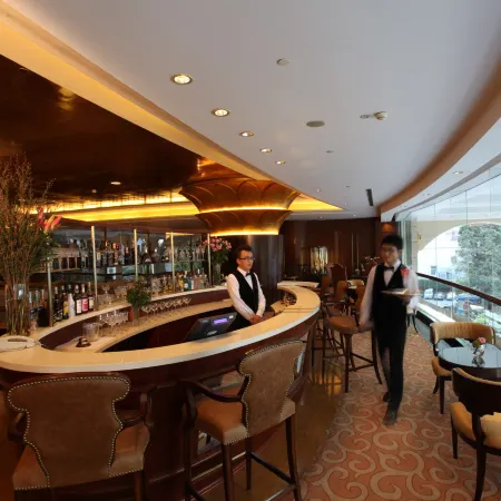 Zhongwei Green Lake Hotel