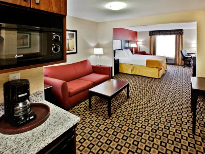 Holiday Inn Express & Suites Crawfordsville Hotels in 