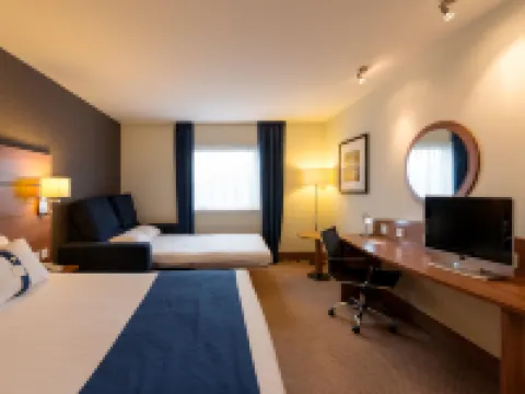 โรงแรม ฮอลิเดย์ อินน์ เอ็กซ์เพรส เบอร์มิงแฮม สตาร์ ซิตี้ บาย IHG