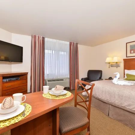 Candlewood Suites Bloomington-Normal by IHG Hotéis em Normal