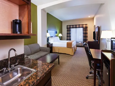 Holiday Inn Express & Suites Kilgore North Hotels in Kilgore