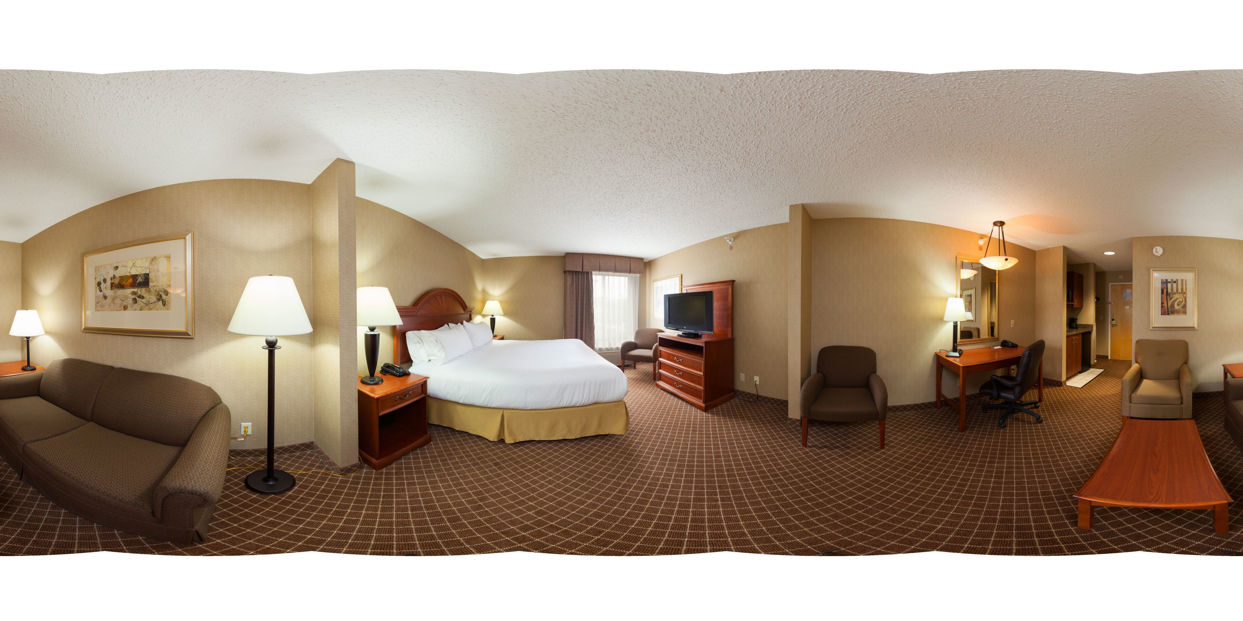 Holiday Inn Express & Suites - Interstate 380 at 33rd Avenue, an Ihg Hotel