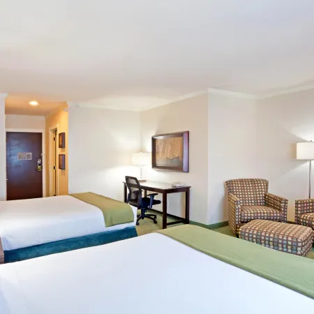Holiday Inn Express & Suites PUYALLUP (TACOMA AREA) by IHG