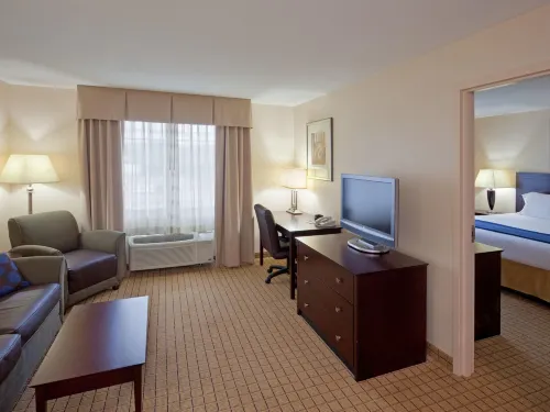 Holiday Inn Express & Suites Rochester Hotels in Rochester