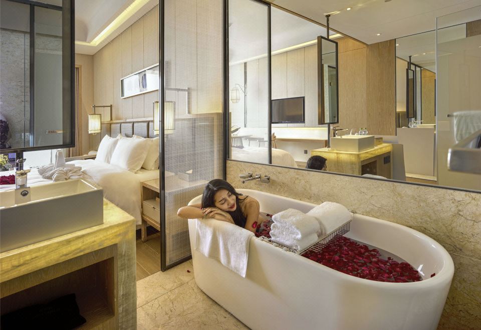 하만 호텔 싼야의 수영장 시설