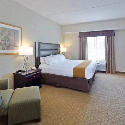 Holiday Inn Express & Suites OTTAWA AIRPORT by IHG Hotels near Ottawa International Airport