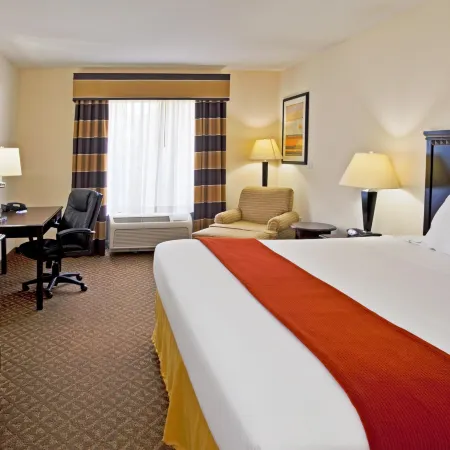 Holiday Inn Express & Suites BARTOW by IHG バートウのホテル
