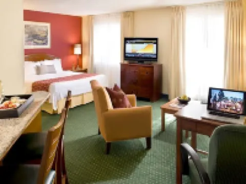 Residence Inn Bakersfield ベーカーズフィールドのホテル