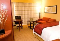 Courtyard Owensboro Hotels in Daviess County