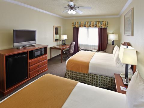 Holiday Inn Express & Suites Greenville