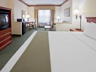Holiday Inn Express & Suites Orlando International Airport Hôtels à : Belle Isle